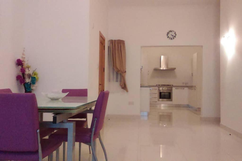 Modern Apartment In The Heart Of Sliema Steps From The Seafront Ngoại thất bức ảnh